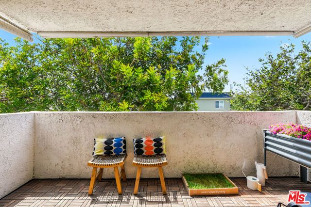 12629 Caswell Avenue 14, Los Angeles, CA 90066