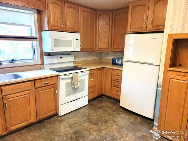 402 N Washington Avenue, Fleming, CO 80728