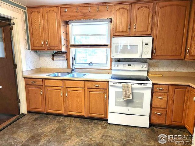 402 N Washington Avenue, Fleming, CO 80728