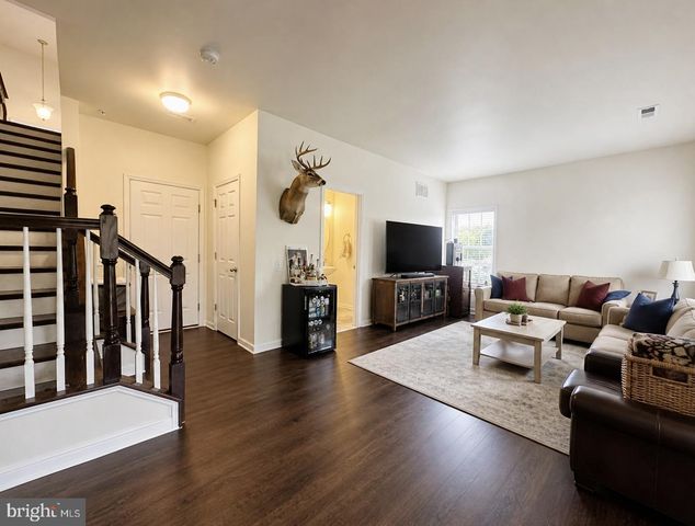 1746 BEACON LN, Warrington, PA 18976