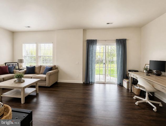 1746 BEACON LN, Warrington, PA 18976