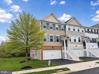 1746 BEACON LN, Warrington, PA 18976