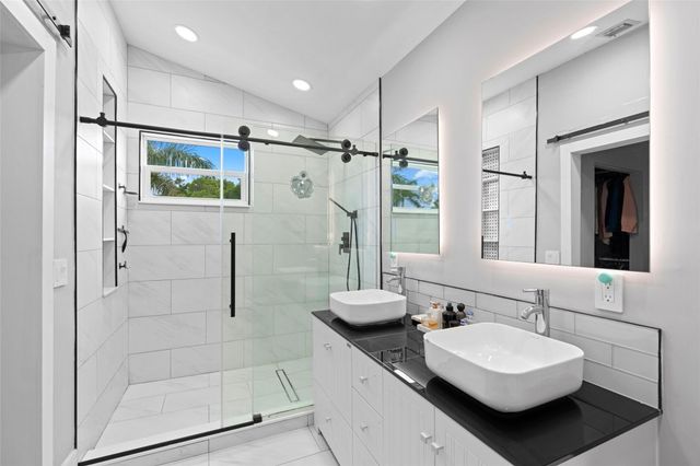 133 SW 159th Way, Sunrise, FL 33326