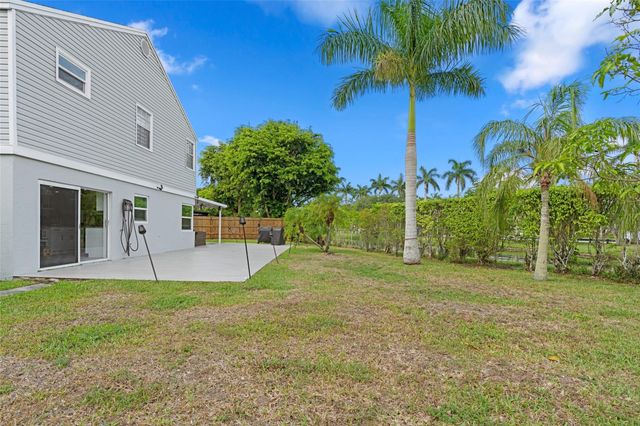 133 SW 159th Way, Sunrise, FL 33326