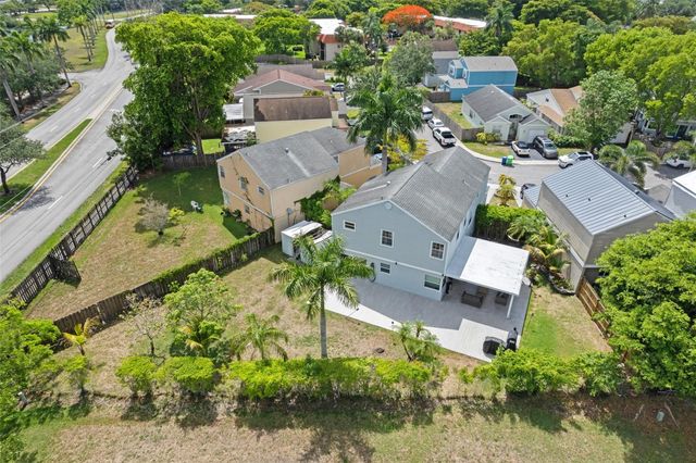 133 SW 159th Way, Sunrise, FL 33326