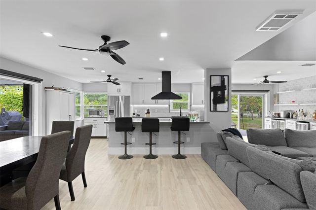 133 SW 159th Way, Sunrise, FL 33326