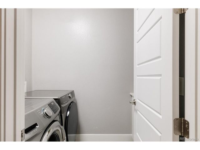 8910 Beekman Pl, Denver, CO 80238