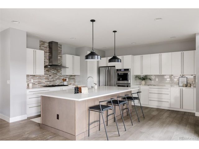 8910 Beekman Pl, Denver, CO 80238