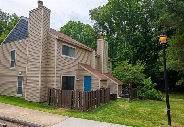 217 Village Lane H, Greensboro, NC 27409