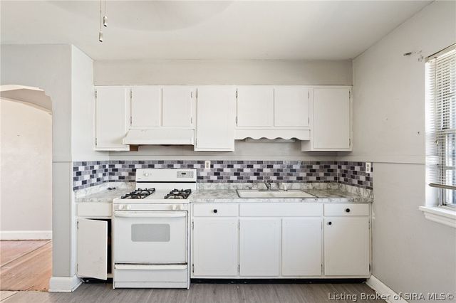 2016 Bono Road, New Albany, IN 47150