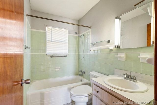 2016 Bono Road, New Albany, IN 47150