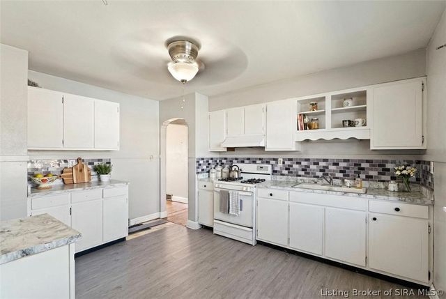 2016 Bono Road, New Albany, IN 47150