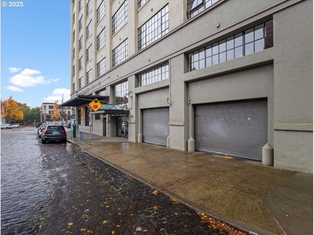 1314 Nw IRVING St 201, Portland, OR 97209