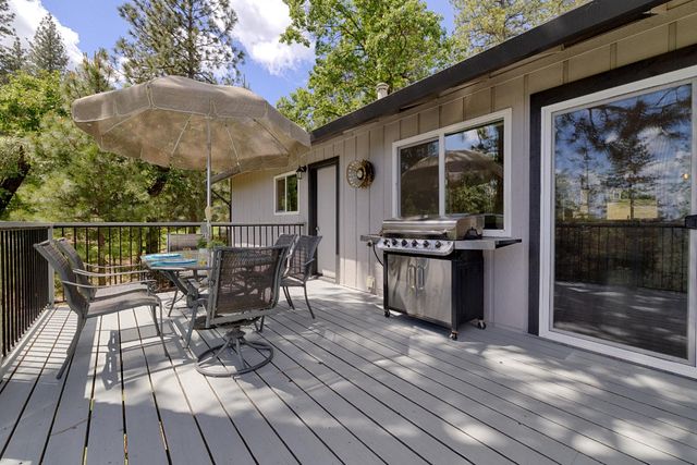 6139 Green Ridge Dr, Foresthill, CA 95631