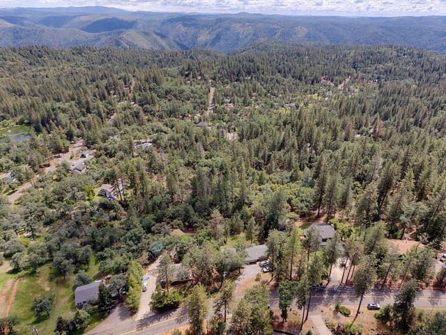 6139 Green Ridge Dr, Foresthill, CA 95631