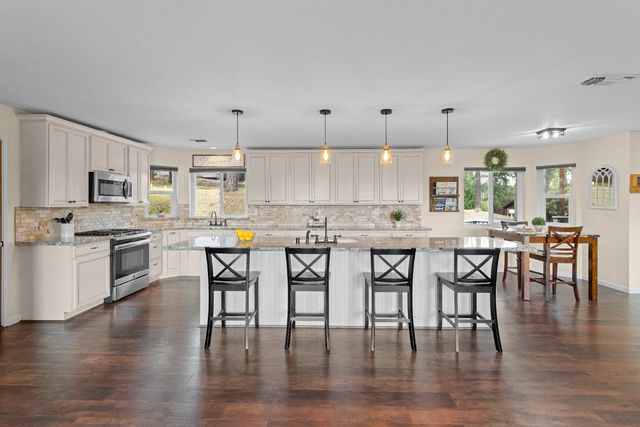 6139 Green Ridge Dr, Foresthill, CA 95631