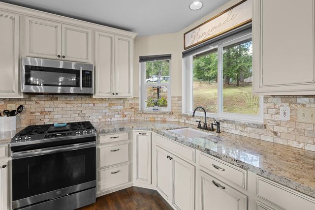 6139 Green Ridge Dr, Foresthill, CA 95631