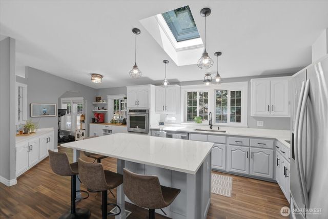 18612 72nd Avenue NE, Kenmore, WA 98028