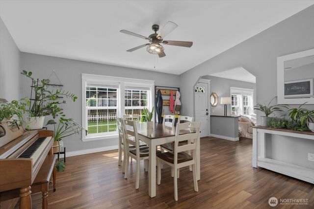18612 72nd Avenue NE, Kenmore, WA 98028
