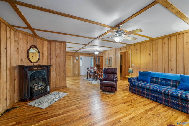 22218 County Road 89, Mentone, AL 35984