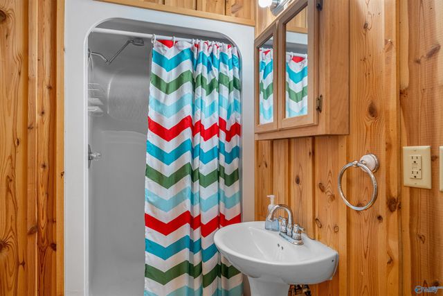 22218 County Road 89, Mentone, AL 35984