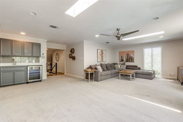 9805 Estate Lane, Dallas, TX 75238