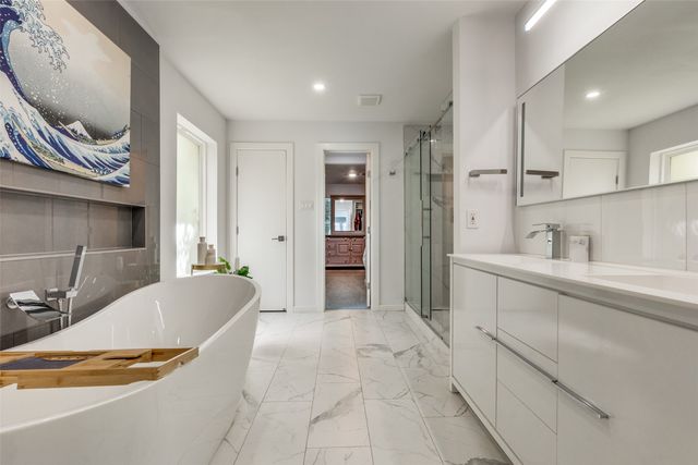 9805 Estate Lane, Dallas, TX 75238