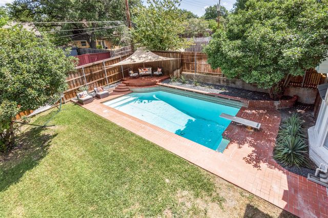 9805 Estate Lane, Dallas, TX 75238