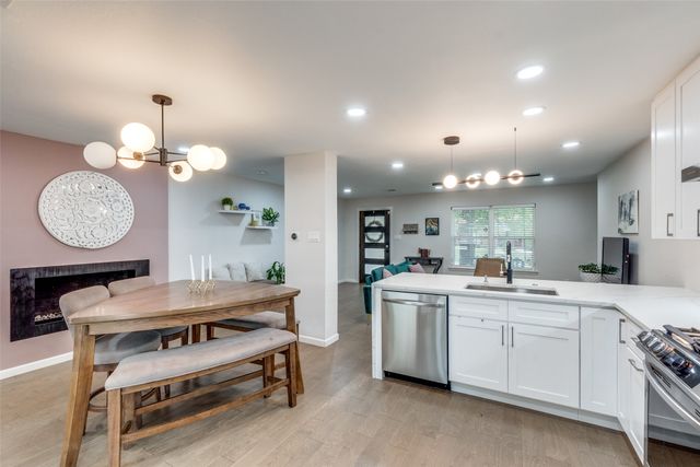 9805 Estate Lane, Dallas, TX 75238