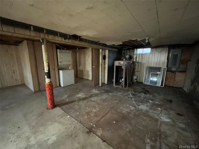 249 Revilo Avenue, Shirley, NY 11967