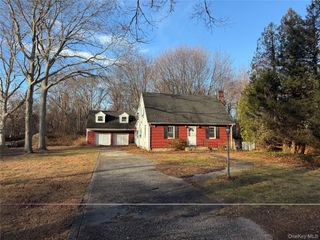 249 Revilo Avenue, Shirley, NY 11967