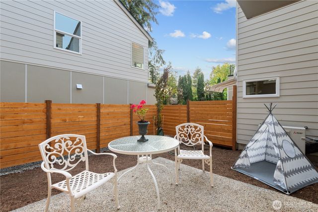 12749 37th Avenue NE, Seattle, WA 98125
