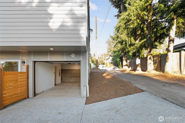 12749 37th Avenue NE, Seattle, WA 98125