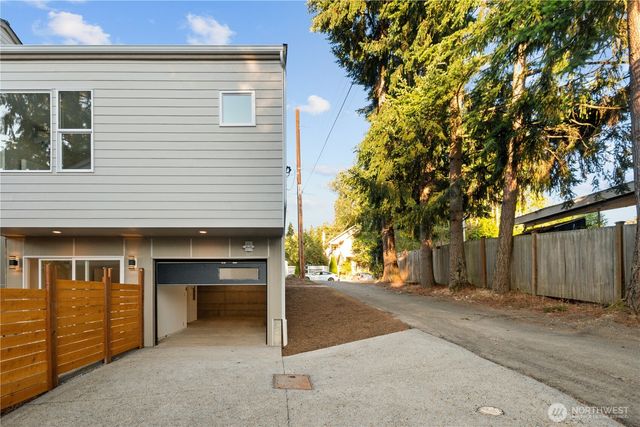 12749 37th Avenue NE, Seattle, WA 98125