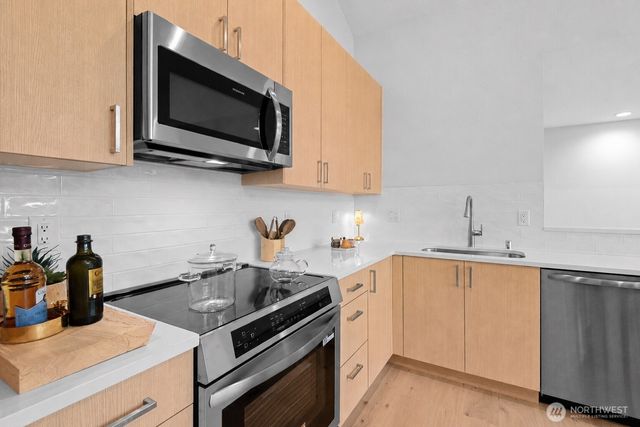 12749 37th Avenue NE, Seattle, WA 98125