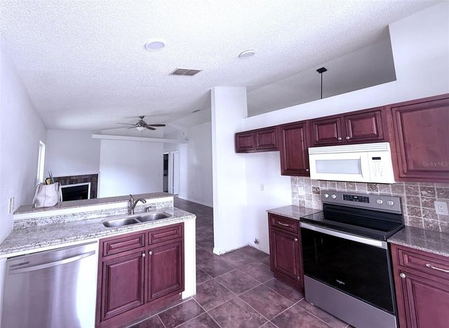 7219 EDGEWATER SHORES COURT, Orlando, FL 32810