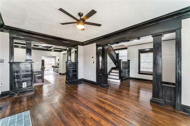 2824 Tracy Avenue, Kansas City, MO 64109