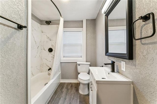 2824 Tracy Avenue, Kansas City, MO 64109