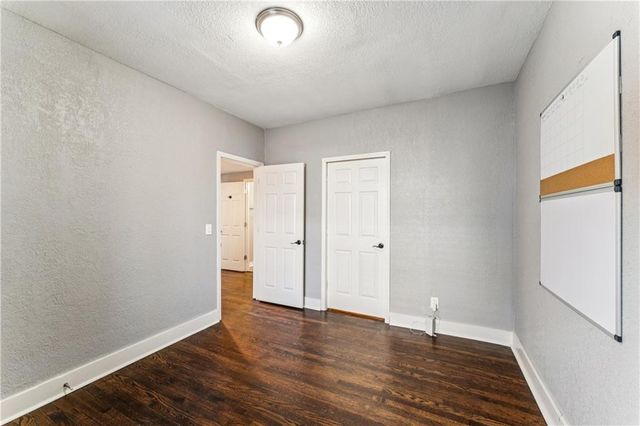 2824 Tracy Avenue, Kansas City, MO 64109