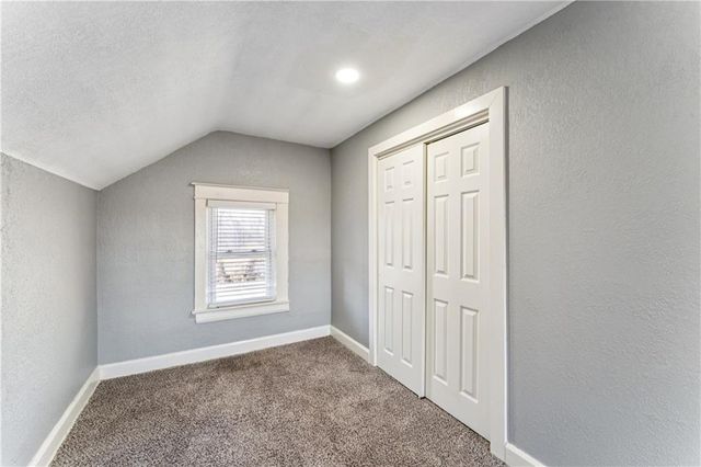 2824 Tracy Avenue, Kansas City, MO 64109