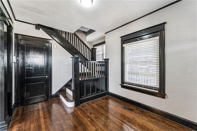 2824 Tracy Avenue, Kansas City, MO 64109