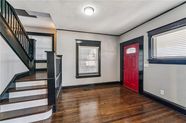 2824 Tracy Avenue, Kansas City, MO 64109