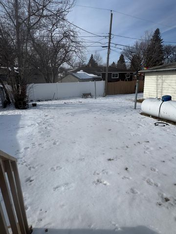 2311 8th Street S, Moorhead, MN 56560