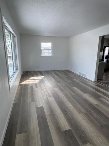 2311 8th Street S, Moorhead, MN 56560