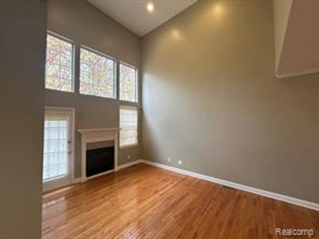 41484 Glade Road, Canton, MI 48187