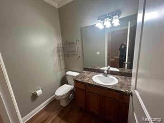 41484 Glade Road, Canton, MI 48187