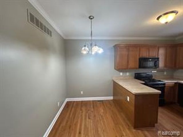 41484 Glade Road, Canton, MI 48187