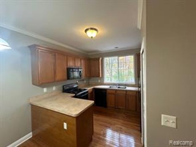 41484 Glade Road, Canton, MI 48187