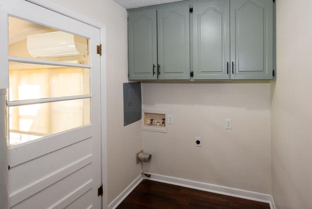 4044 S Broadway Avenue, Springfield, MO 65807