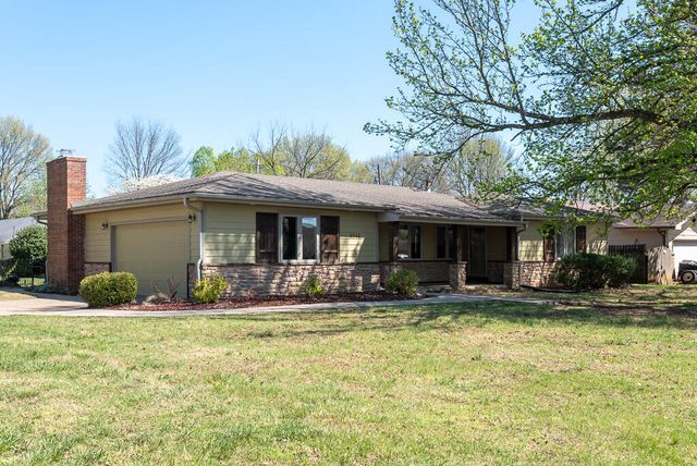 4044 S Broadway Avenue, Springfield, MO 65807